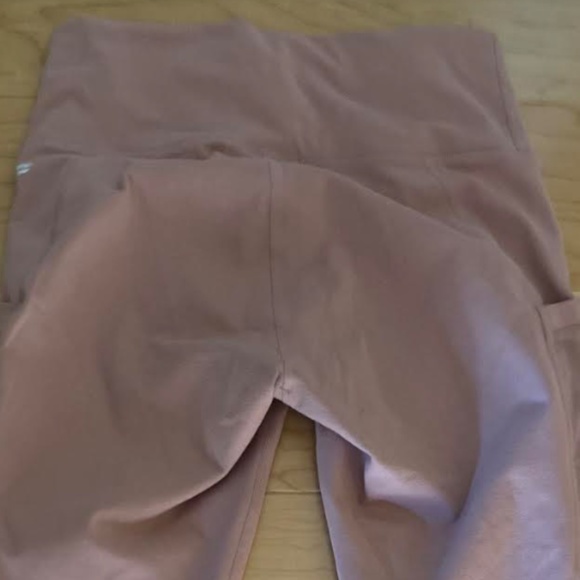 7/8ths Mesh Leggings - Picture 3 of 3